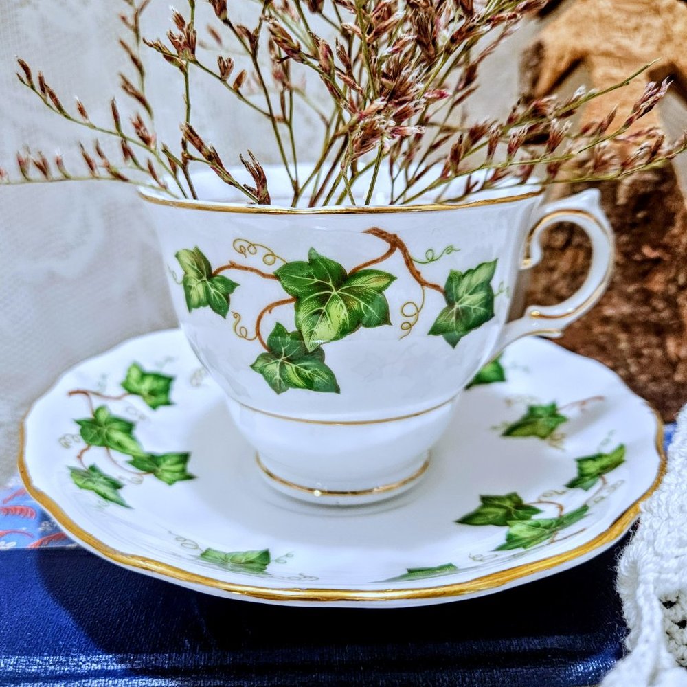 Vintage Green Ivy Teacup-Colclough